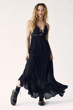 Load image into Gallery viewer, Pandora's Box Martha's Vineyard