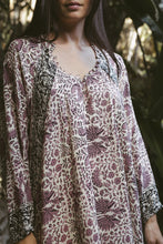 Load image into Gallery viewer, Pandora's Box Boutique Shopping Martha's Vineyard