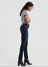 Load image into Gallery viewer, Women's Clothing Martha's Vineyard