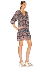 Load image into Gallery viewer, Dinner on Martha's Vineyars