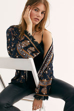 Load image into Gallery viewer, Pandora's box Martha's vineyard