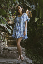 Load image into Gallery viewer, pandoras box marthas vineyard